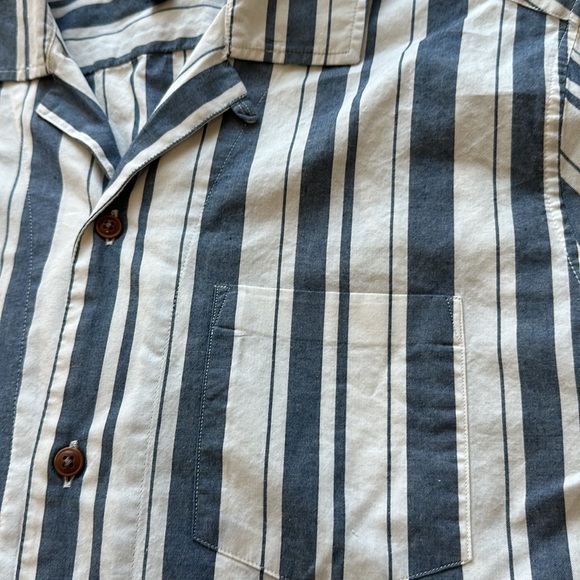 J. Crew - men’s medium short sleeve summer surf beach shirt - Picture 4 of 9